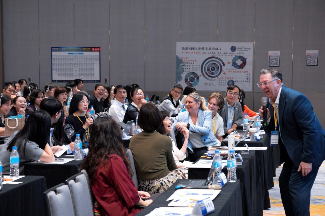 8澳洲教育顧問Chris與與會師長討論NPDL學習本質